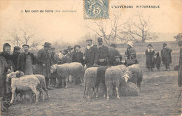 CPA 15 AUVERGNE UN COIN DE FOIRE LES MOUTONS - Autres & Non Classés