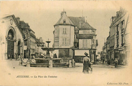 Auxerre * La Place Des Fontaines * Commerces Magasins - Auxerre