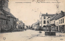 Bourg-Lastic           63          Fontaine Et Place De L'église            (voir Scan) - Autres & Non Classés