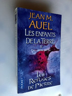 POCKET N° 11844    LES ENFANTS DE LA TERRE - 5    Partie 2 – Les Refuges De Pierre    Jean M. AUEL    Tbe - Históricos