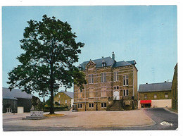 CP BIEVRE, MAISON COMMUNALE ET MONUMENT AUX MORTS, PROVINCE DE NAMUR, BELGIQUE - Bievre