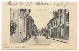 CPA ANIMEE MOULINS LA MARCHE, ANIMATION DANS LA GRANDE RUE, ORNE 61 - Moulins La Marche