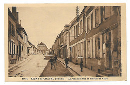 CPA ANIMEE LIGNY LE CHATEL, ANIMATION DANS LA GRANDE RUE ET L'HOTEL DE VILLE, YONNE 89 - Ligny Le Chatel