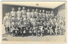 CARTE PHOTO GROUPE SOLDATS PRISONNIERS DE GUERRE, KOMMANDANTUR OFLAG XIII A, OFFIZIER LAGER, 1941, WORLD WAR WW2 - Guerre 1939-45