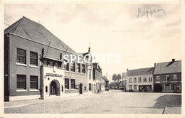 Gemeenteschool En Dorpsplaats - Loppem - Zedelgem