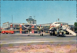 ! Ansichtskarte Frankfurt Am Main, Flughafen, TWA Propellerflugzeug, Propliner, Airport, Aerodrome - 1946-....: Ere Moderne