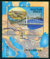 HUNGARY 1985 Danube Bridges Block MNH / **.  Michel Block 176 - Unused Stamps