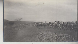 SOMALIA ITALIANA COLONIE BENADIR FOTOGRAFIA ORIGINALE 1913/1915 ASCARI IN MARCIA BUR HACABA  CM 14 X 8 - Krieg, Militär