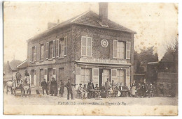 VAUMOISE - Hôtel Du Chemin De Fer - Locomotive Côté Droit - Vaumoise