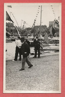 35   SAINT  MALO     CPA  PHOTO   JOUR  DE   REGATES  DANS  LE  PORT - Saint Malo