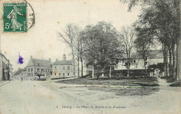 / CPA FRANCE 78 "Thoiry, La Place, La Mairie Et La Fontaine" - Thoiry