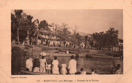 Ethnologie (Madagascar) Marovoay, Près Majunga - Passage De La Rivière - Photo G. Charifou - Carte N° 113 - África