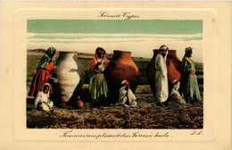 CPA AK LL Scenes Et Types - Femmes Remplissant Des Jarres ALGERIA (793346) - Femmes