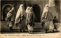 CPA AK LL 6446 Scenes Et Types Femmes Mauresques En Promenade ALGERIA (793554) - Femmes