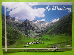 Les Granges Du MOUDANG, Vallée D' Aure , Hautes Pyrénées, Photo Jean Masson ,  Timbre PANDA GEANT, 2009, TB - Vielle Aure