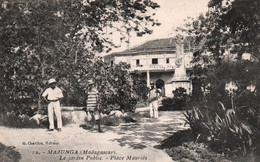 Madagascar - Majunga: Le Jardin Public, Place Mauriès - Photo G. Charifou - Carte N° 12 Non Circulée - Afrique