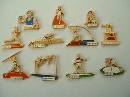 LOT DE 11 PIN'S CHRISTIAN PLAZAT DECATHLON - ARTHUS BERTRAND - Leichtathletik