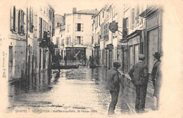 CPA 17 SAINTES INONDATION RUE BERTHONNIERE 18 FEVRIER 1904 - Saintes