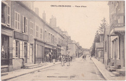 Nièvre : CHATILLON EN BAZOIS : Place D'Aron : Animée - Chatillon En Bazois