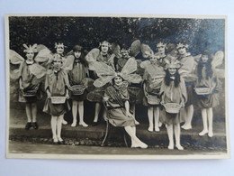 AUBIERE Carte Photo - Filles En Costume Déguisement Libellule Papillon - Cachet A. Mathieu Au Dos - Aubiere