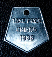 Jeton De Taxe Sur Les Chiens "Année 1988 - Liège (Luik) - Belgique / Belgie" Médaille De Chien - Dog License Tax Tag - Monétaires / De Nécessité