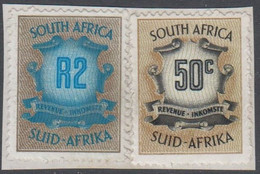 1970. SOUTH AFRICA. REVENUE INKOMST. R 2 + 50 C. On Small Piece.  () - JF420382 - Dienstzegels