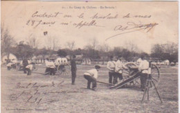 MILITARIA - EN BATTERIE AU CAMP DE CHALONS  MOURMELON 1904 - Matériel