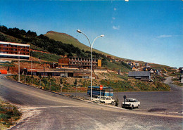 Super Besse * La Nouvelle Station Et Le Puy De Chambourguet * Bus Autobus - Besse Et Saint Anastaise