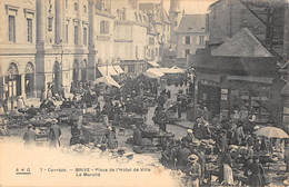 CPA 19 BRIVE PLACE DE L'HOTEL DE VILLE LE MARCHE (cliché Rare A.G éditeur - Brive La Gaillarde