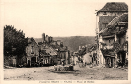 Najac * La Place Et Barriou * Fontaine - Najac