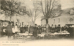 DOL LA PLACE DU MARCHE FOIRE AUX PORCS - Dol De Bretagne