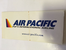 (RR 22) Air Pacific (ticket Holder) With 2 Luggage Tag + Immigration Card + Stickers (as Seen) - Etiquetas De Equipaje