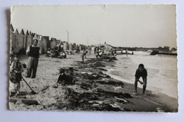 Couseulles Sur Mer La Plage Et Les Cabines Photo Veritable - Courseulles-sur-Mer