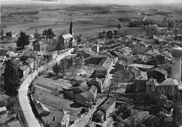 Delcampe - 47-LAROQUE-TIMBAUT- L'EGLISE ET L'ECOLE DES GARCONS VUE DU CIEL - Laroque Timbault