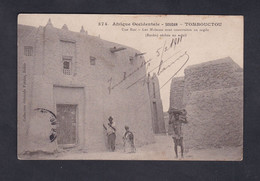 Vente Immediate Soudan Tombouctou Une Rue Les Maisons Sont Construites En Argile (47081) - Soudan