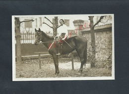 CARTE PHOTO DE 1927 FEMME À CHEVAL DE GAILLON TANTE LUCETTE : - Photographie