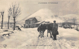 Puy De Dôme         63         Sous La Neige. Attelage De Bœufs  N°211    (voir Scan) - Sonstige & Ohne Zuordnung