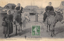 85-ILE-DE-NOIRMOUTIER- SANS SE FATIGUER ON FAIT LE CHEMIN SUR LE DOS D'UN BON BOURRIN - Ile De Noirmoutier