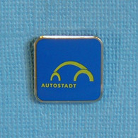 1 PIN'S //  ** AUTOSTADT / PARC DE LOISIRS AXÉ SUR L'AUTO À CÔTÉ DE L'USINE VOLKSWAGEN / ALLEMAGNE ** - Volkswagen