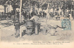 CPA 20 CORSE BASTIA MARCHAND DE MARRONS PLACE DE L'HOTEL DE VILLE - Bastia