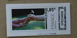 Ti02-02 : SPECIMEN -  Mains, Fleur 0.85 €  + 12.10 € (autoadhésifs / Autocollants) - Specimen