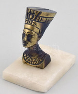 Nofertiti Büszt, Réz, Kő Talapzaton, Kopással, M: 9 Cm - Andere & Zonder Classificatie