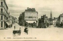 Vitré * Rue De Laborderie * Rue De La Liberté * Café De L'ouest * Marchand De Glace - Vitre