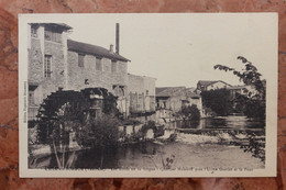 L'ISLE-SUR-SORGUE (84) - LES BORDS DE LA SORGUE - QUARTIER MALAKOFF PRES DE L'USINE GASSIER ET LE PONT - L'Isle Sur Sorgue