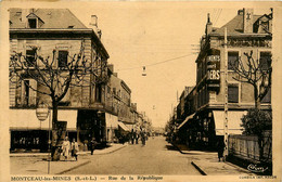 Montceau Les Mines * La Rue De La République * Commerce Magasin " Au Chat Noir " - Montceau Les Mines