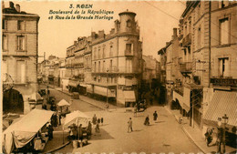 Agen * Le Boulevard De La République * Rue De La Grande Horloge * Marché Foire - Agen