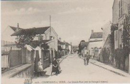 (77) CHAMPAGNE SUR SEINE . La Grande Rue (Vers Le Passage à Niveau) Animée - Champagne Sur Seine