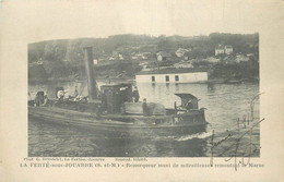 LA FERTE SOUS JOUARRE - Remorqueur Muni De Mitrailleuse Remontant La Marne (carte Vendue En L'état) - Tugboats
