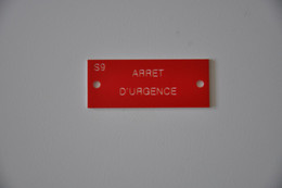 Plaque D'avertissement 'Arrêt D'urgence' - Targhe Smaltate (a Partire Dal 1961)