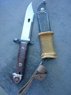 BAIONNETTE AKM1 RUSSIE - Knives/Swords